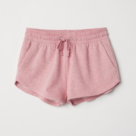 ๐ 2/$25๐ H&M Basics | Cute Sweatshorts in Light Pink - Picture 1 of 9